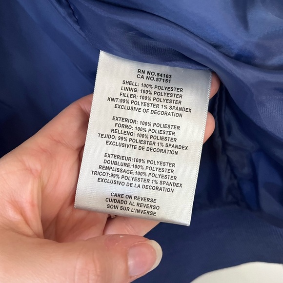 Levi's Diamond Quilted Bomber Jacket in Blue & Red Paisley Womens Size M NWT - Picture 12 of 16